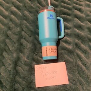 Stanley Blue Quencher Tumbler 40oz